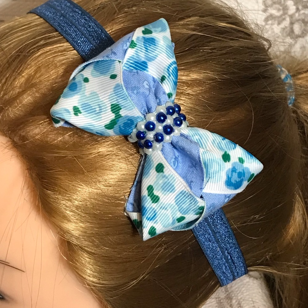 Blue 🦋 - Picture 2 of 2